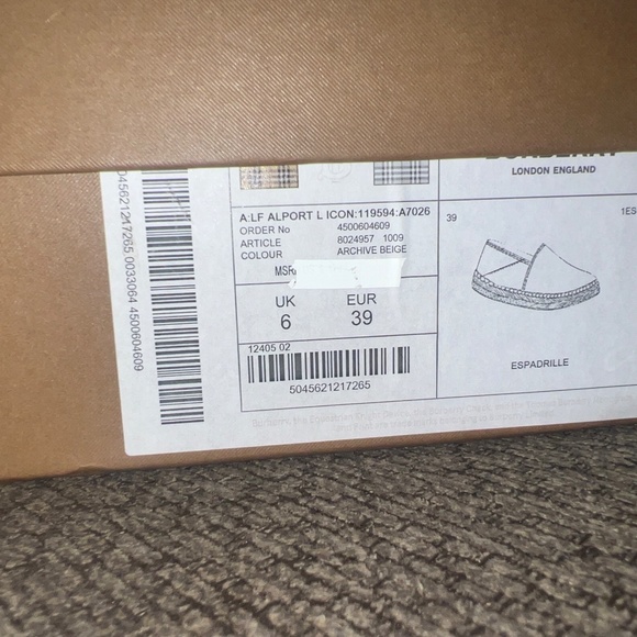 BURBERRY ALPORT ICON STRIPE ESPADRILLES ARCHIVE BEIGE SIZE 39 EU WORN ONCE - Picture 3 of 5